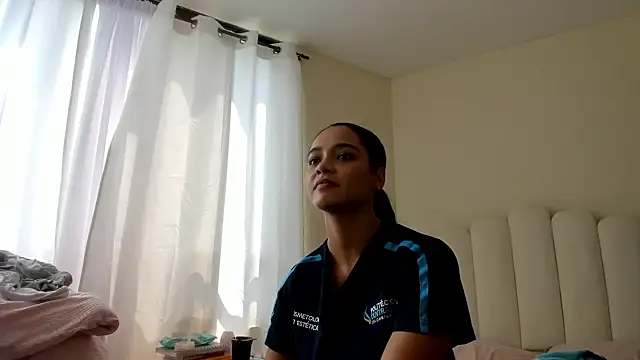 Snapshot of evely_coelloo chatting on February 11, 2026, 6:41 pm evely coelloo online show from February 11, 2026, 6:41 pm