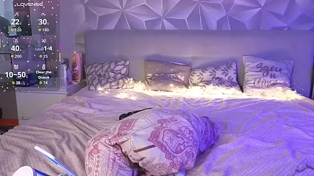 Snapshot of -HornyAngel- chatting on November 9, 2025, 8:18 am -HornyAngel- online show from November 9, 2025, 8:18 am