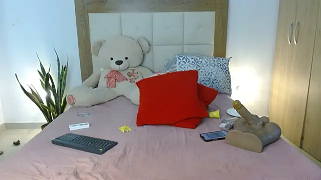 HELLEN SWEET6 online show from March 10, 2025, 11:16 pm