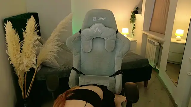 Love Call online show from September 28, 2025, 5:14 am