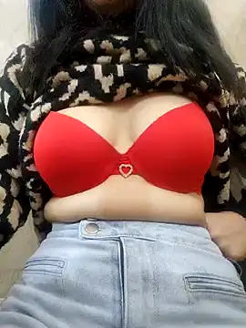 Snapshot of jihane-44 chatting on February 14, 2025, 9:34 am jihane-44 online show from February 14, 2025, 9:34 am