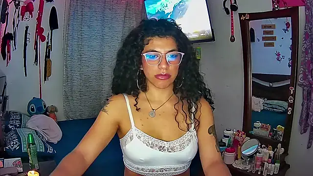 Snapshot of NicollWilliams_420 chatting on February 11, 2025, 5:37 am NicollWilliams 420 online show from February 11, 2025, 5:37 am