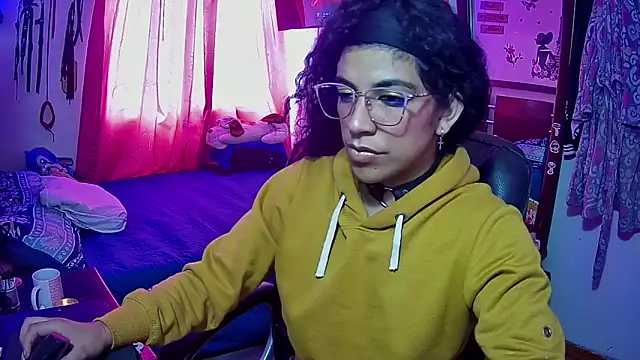 Snapshot of NicollWilliams_420 chatting on March 14, 2025, 6:29 pm NicollWilliams 420 online show from March 14, 2025, 6:29 pm