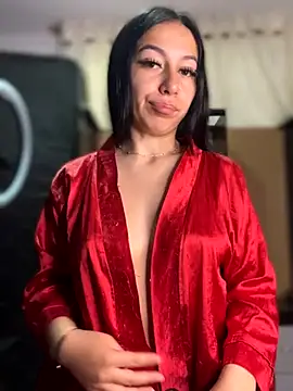 Snapshot of DulceMiia_ chatting on November 10, 2025, 1:27 pm DulceMiia online show from November 10, 2025, 1:27 pm