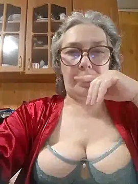 IrinaSweet54 online show from June 12, 2026, 9:40 am