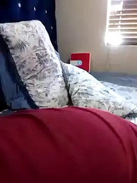 cattallinna98 online show from December 8, 2024, 1:47 pm