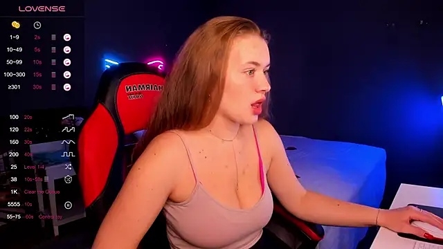 Ariell Margot  online show from February 18, 2025, 3:10 pm