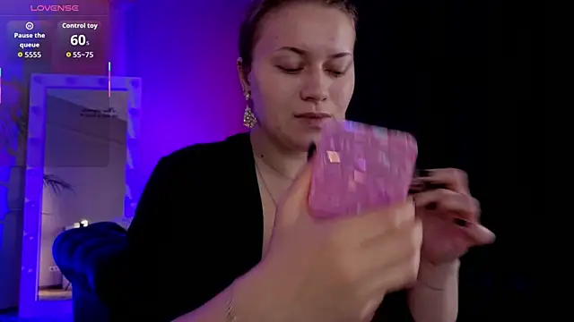 Snapshot of Ariell_Margot_ chatting on January 10, 2026, 7:25 am Ariell Margot online show from January 10, 2026, 7:25 am