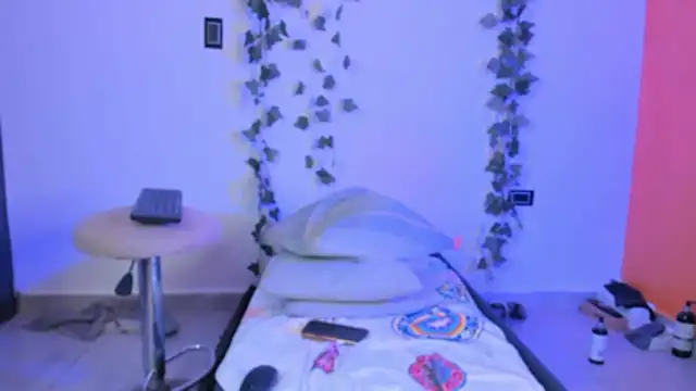 Cataleya19   online show from February 25, 2026, 10:04 am