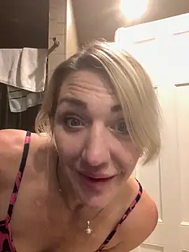 Snapshot of camdanz777 chatting on September 24, 2025, 9:05 am camdanz777 online show from September 24, 2025, 9:05 am