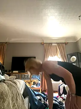 Snapshot of camdanz777 chatting on September 22, 2025, 7:53 pm camdanz777 online show from September 22, 2025, 7:53 pm