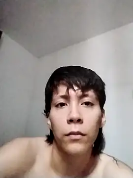 Micropenisbig online show from May 17, 2026, 10:32 pm