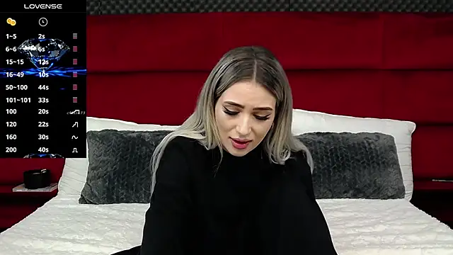 MinnieMe online show from October 22, 2025, 7:35 pm