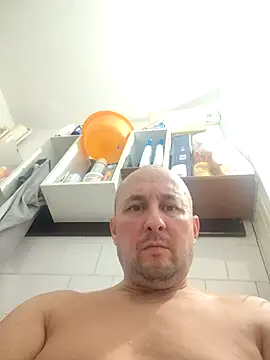 Snapshot of intx800 chatting on November 20, 2025, 3:34 pm intx800 online show from November 20, 2025, 3:34 pm