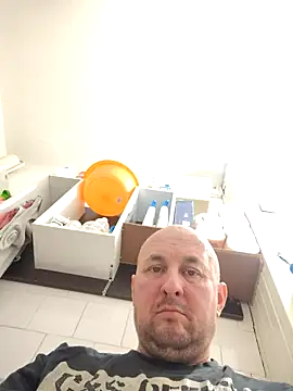 Snapshot of intx800 chatting on October 21, 2025, 2:38 pm intx800 online show from October 21, 2025, 2:38 pm