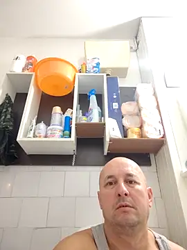 Snapshot of intx800 chatting on November 5, 2025, 3:20 am intx800 online show from November 5, 2025, 3:20 am