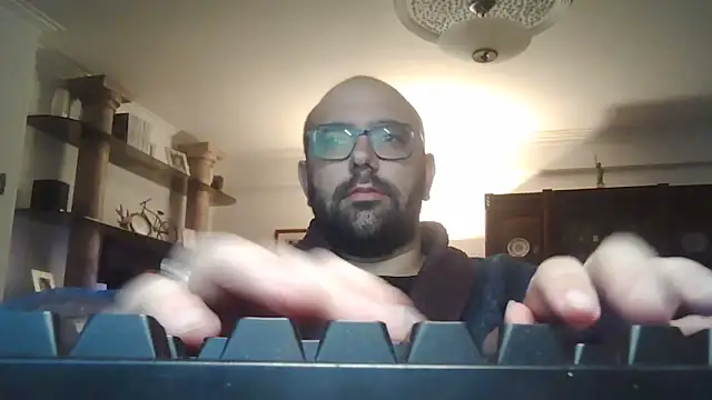 manokiitoo online show from April 14, 2026, 10:04 pm