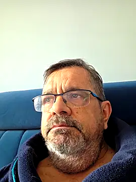 Snapshot of axecoman60 chatting on February 4, 2026, 8:42 am axecoman60 online show from February 4, 2026, 8:42 am