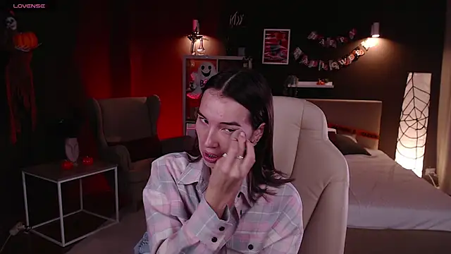 Snapshot of Bellla_Haddid chatting on October 23, 2025, 1:04 am Bellla Haddid online show from October 23, 2025, 1:04 am