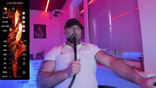 MAGABEAR077 online show from May 10, 2026, 6:50 am