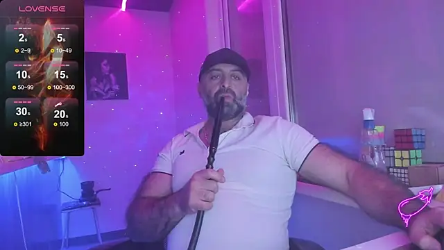 MAGABEAR077 online show from October 26, 2025, 4:51 pm