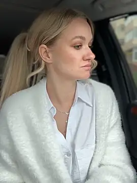 Devill Angel  online show from September 24, 2025, 11:06 am