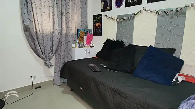 scarlett  morgan online show from April 14, 2026, 2:55 pm