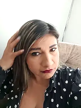 Hannahcandyy online show from November 1, 2025, 2:44 pm