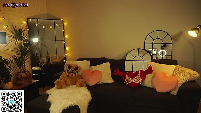 Snapshot of Heidi11 chatting on February 9, 2026, 4:16 pm Heidi11 online show from February 9, 2026, 4:16 pm