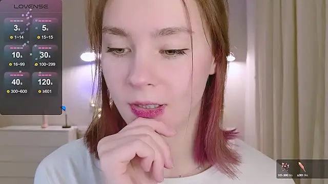 Snapshot of Pink_SeaGul chatting on February 7, 2025, 8:10 pm Pink SeaGul online show from February 7, 2025, 8:10 pm