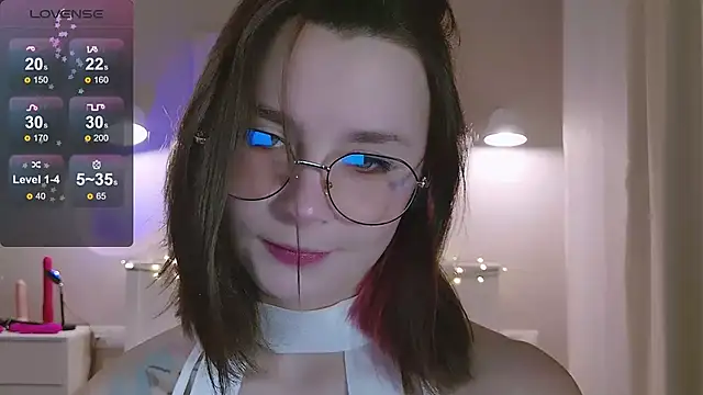 Snapshot of Pink_SeaGul chatting on January 12, 2025, 5:11 pm Pink SeaGul online show from January 12, 2025, 5:11 pm