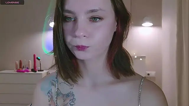 Snapshot of Pink_SeaGul chatting on January 11, 2025, 4:46 pm Pink SeaGul online show from January 11, 2025, 4:46 pm