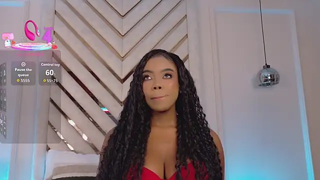 Lola King online show from June 9, 2026, 4:46 am