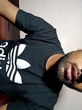 Snapshot of Fucker_boy_1 chatting on March 18, 2025, 2:39 pm Fucker boy 1 online show from March 18, 2025, 2:39 pm