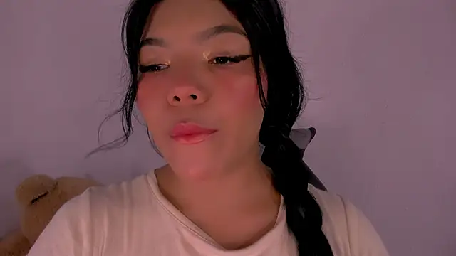 veky saliva01 online show from November 21, 2025, 12:20 am