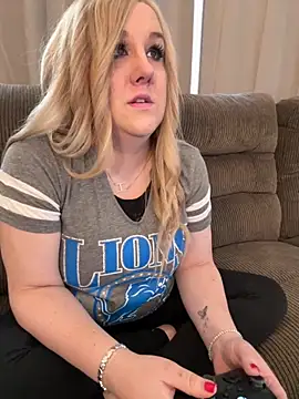 PuckBunny17 online show from October 9, 2025, 9:37 pm