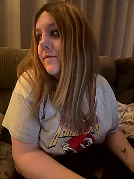 Snapshot of PuckBunny17 chatting on January 15, 2026, 5:22 am PuckBunny17 online show from January 15, 2026, 5:22 am