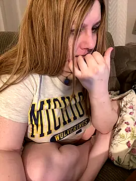 Snapshot of PuckBunny17 chatting on December 23, 2025, 6:34 am PuckBunny17 online show from December 23, 2025, 6:34 am