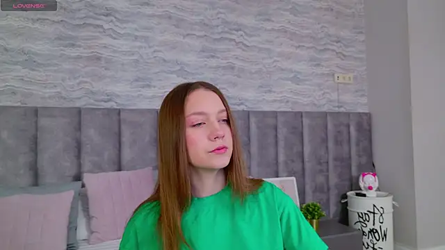 AliceBrayan online show from March 21, 2025, 5:11 am