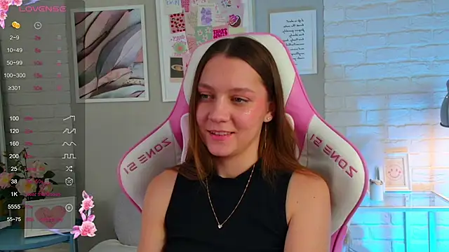 AliceBrayan online show from March 4, 2025, 11:29 am