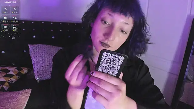 Ghosty Doll online show from February 6, 2026, 8:27 pm