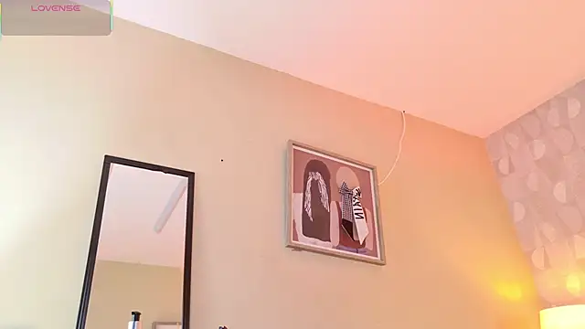 april rousse online show from September 10, 2025, 12:37 pm