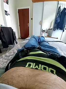 pascalino100 online show from September 16, 2025, 12:17 pm