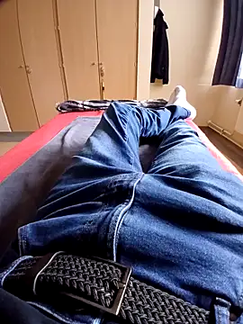 Snapshot of pascalino100 chatting on February 21, 2026, 10:50 am pascalino100 online show from February 21, 2026, 10:50 am