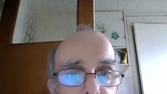 Snapshot of mariusica1@xh chatting on April 22, 2026, 10:11 am mariusica1xh online show from April 22, 2026, 10:11 am