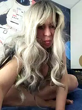 Snapshot of AnittaBabe chatting on November 17, 2025, 8:29 am AnittaBabe online show from November 17, 2025, 8:29 am