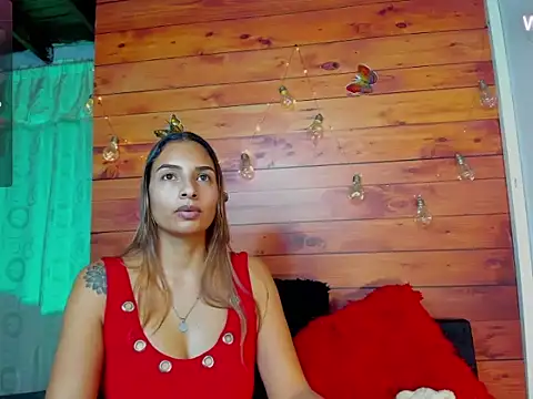 Snapshot of mykaelahoney chatting on October 15, 2025, 5:50 am mykaelahoney online show from October 15, 2025, 5:50 am
