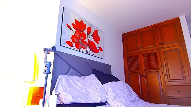 Snapshot of bellatrix25 chatting on February 20, 2026, 6:21 pm bellatrix25 online show from February 20, 2026, 6:21 pm