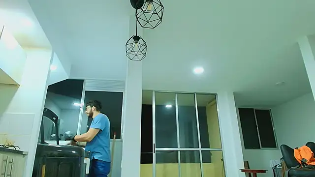 Snapshot of thomas_gun chatting on February 28, 2026, 4:23 am thomas gun online show from February 28, 2026, 4:23 am