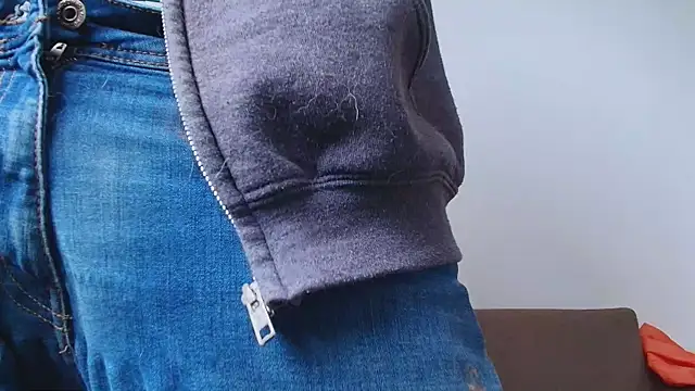 Snapshot of thomas_gun chatting on February 21, 2026, 9:06 pm thomas gun online show from February 21, 2026, 9:06 pm